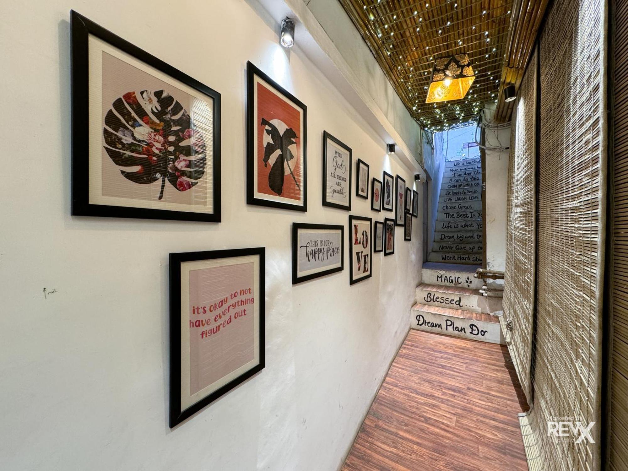 The Leisure Cave On The Ganges Hotel Rishikesh Exterior photo