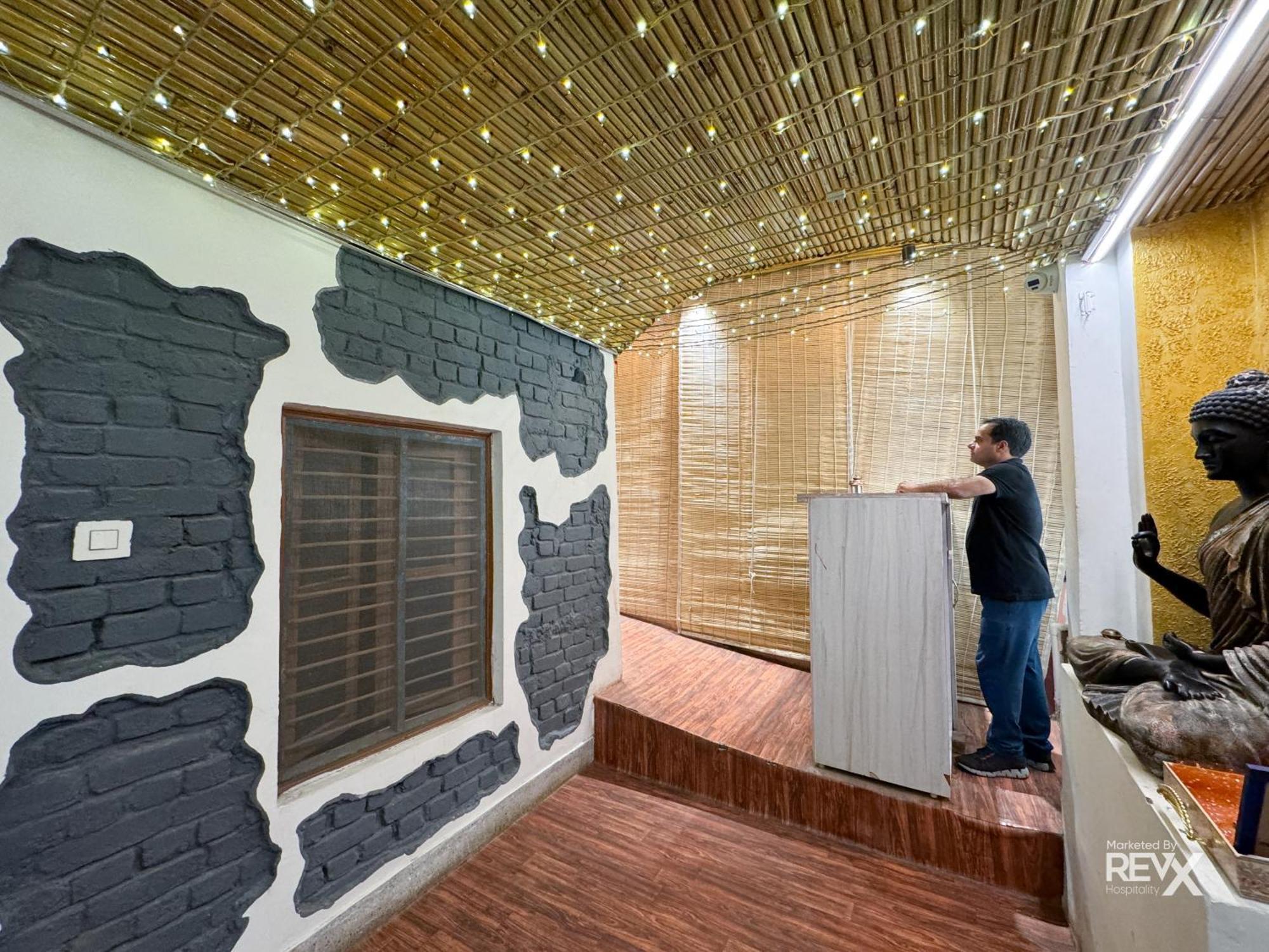 The Leisure Cave On The Ganges Hotel Rishikesh Exterior photo