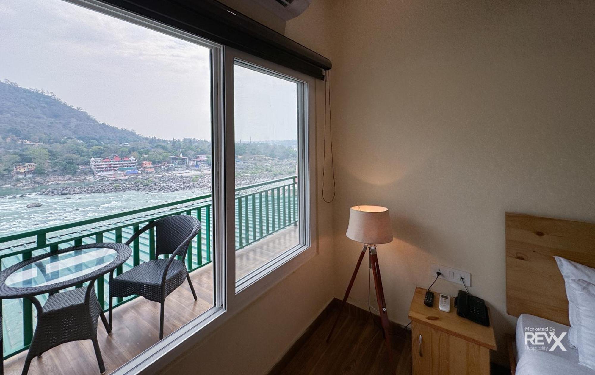 The Leisure Cave On The Ganges Hotel Rishikesh Exterior photo